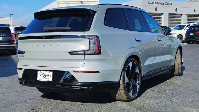 2025 Volvo EX90