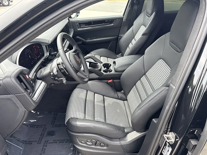 2025 Porsche Cayenne
