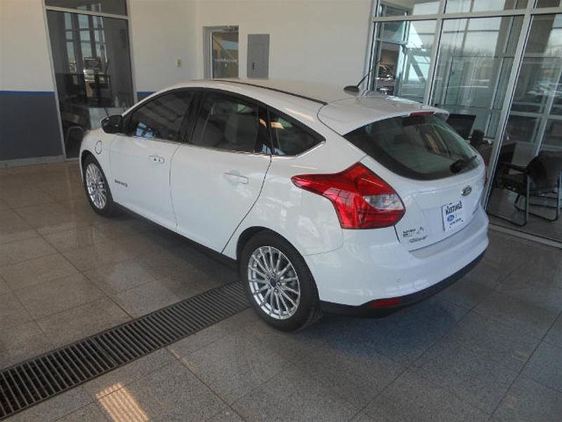 2013 Ford Focus Electric image 2