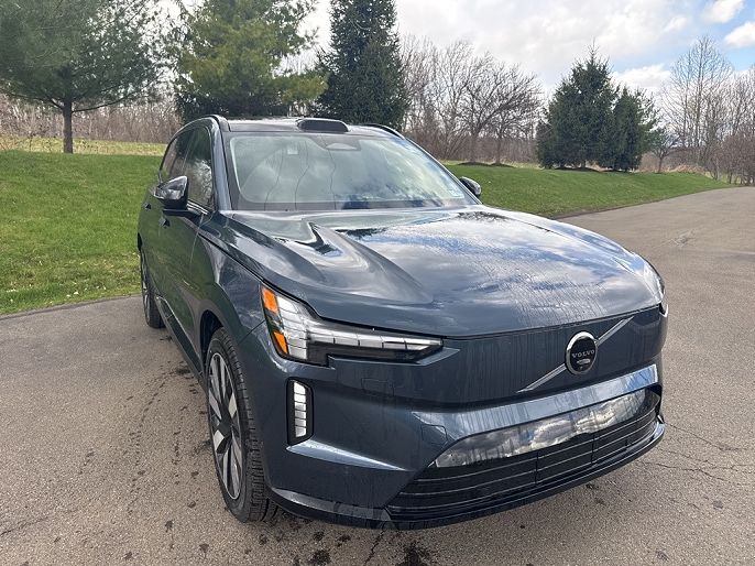 2025 Volvo EX90