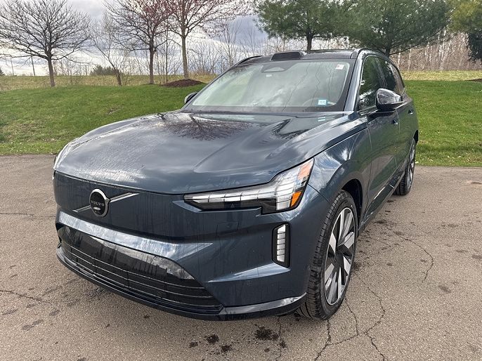 2025 Volvo EX90
