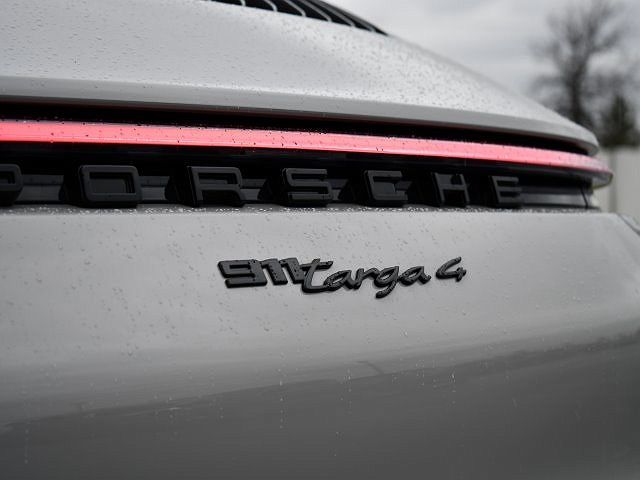 2024 Porsche 911 Targa image 10