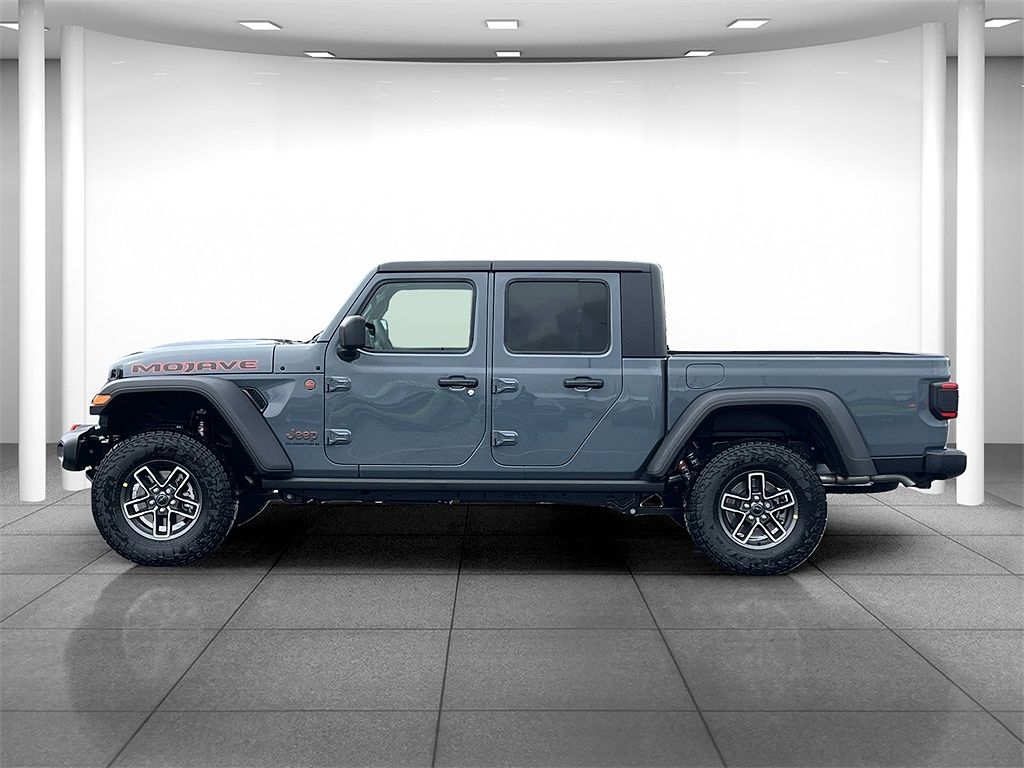 2024 Jeep Gladiator Mojave image 3