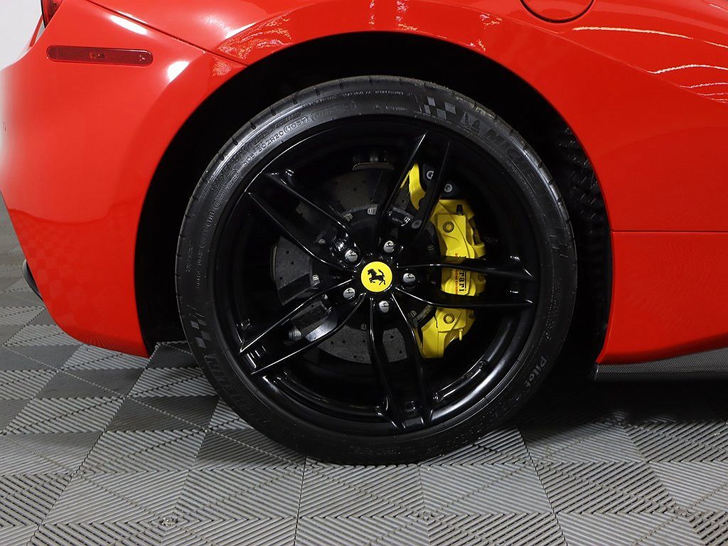 2019 Ferrari 488 Spider image 20