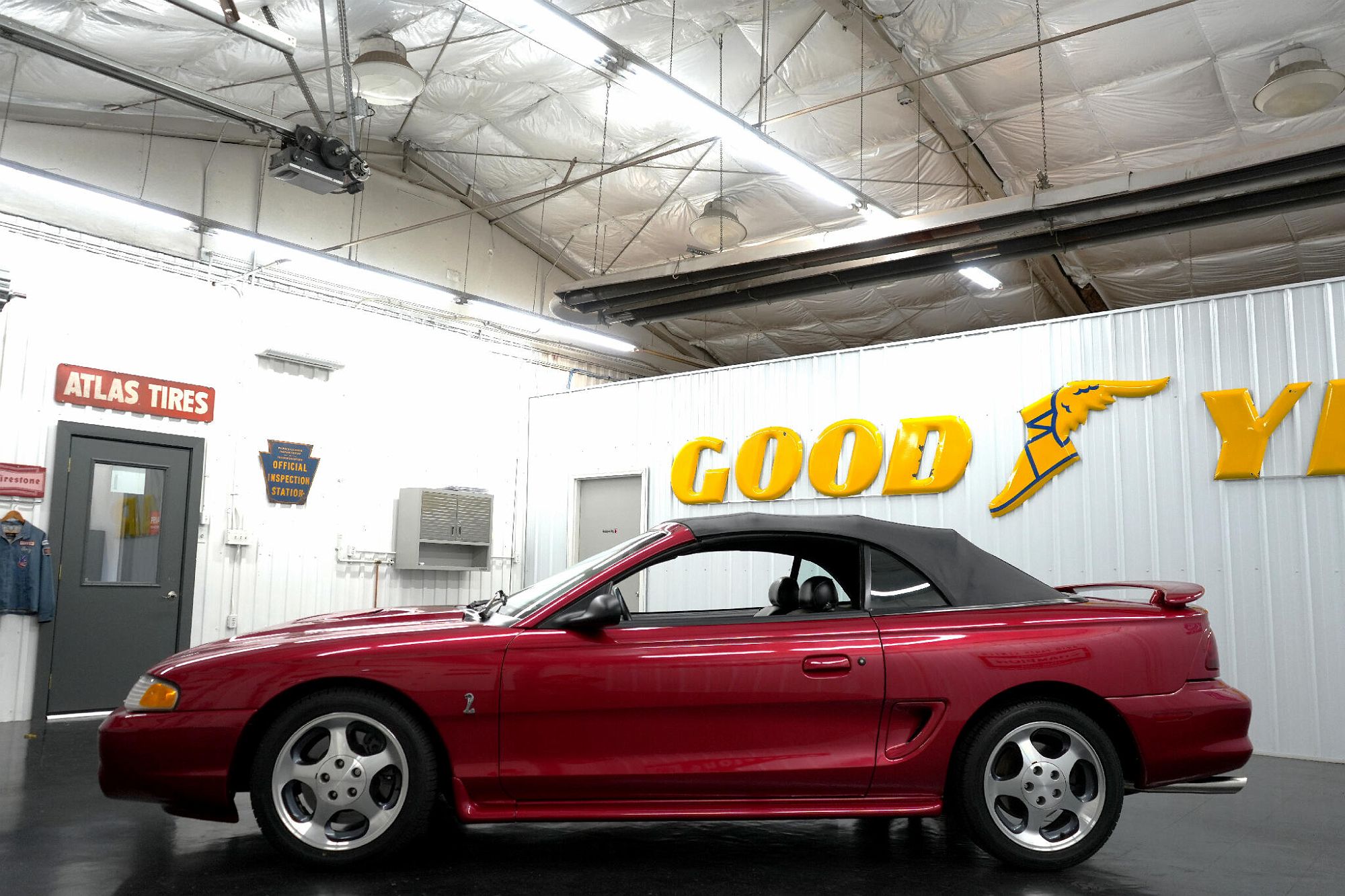 1996 Ford Mustang Cobra image 12