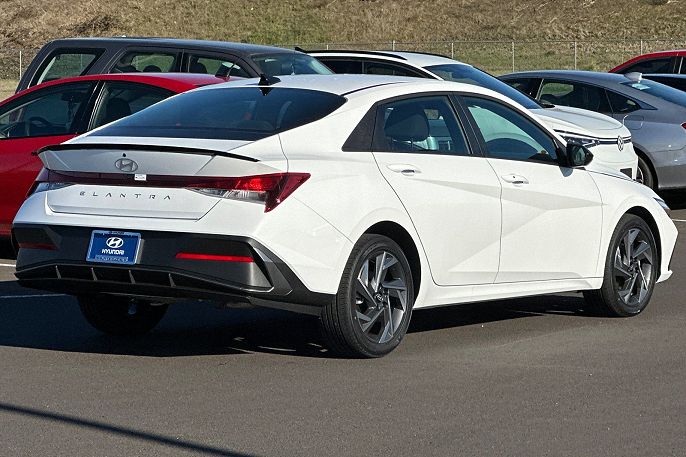 2025 Hyundai Elantra