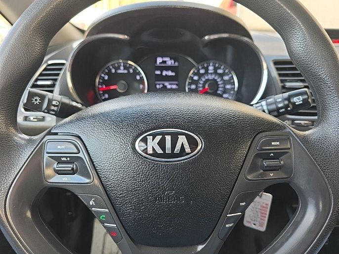 2017 Kia Forte5