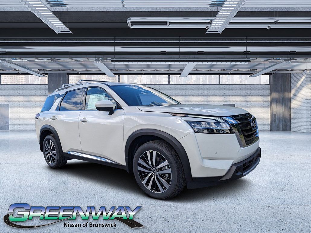 2024 Nissan Pathfinder Platinum image 0