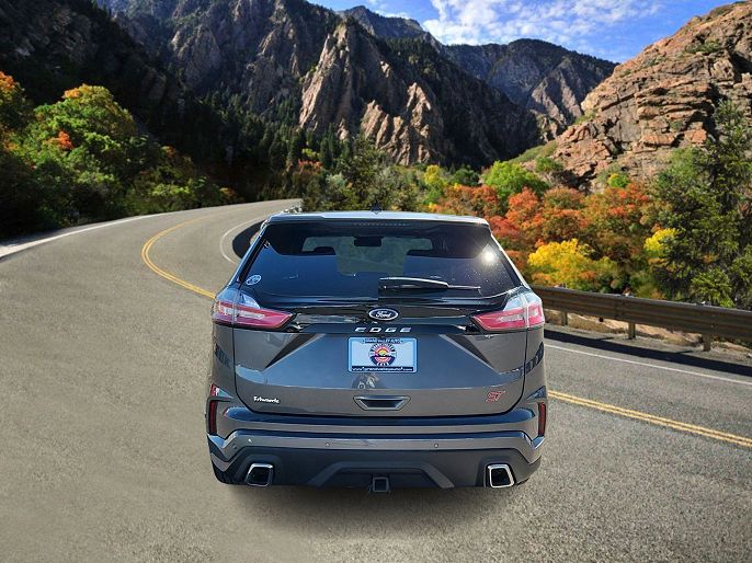 2022 Ford Edge