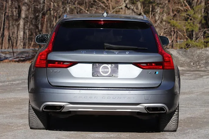 2017 Volvo V90