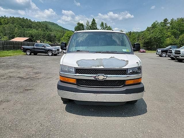 2011 Chevrolet Express 3500 image 1