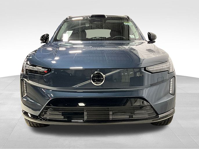 2025 Volvo EX90