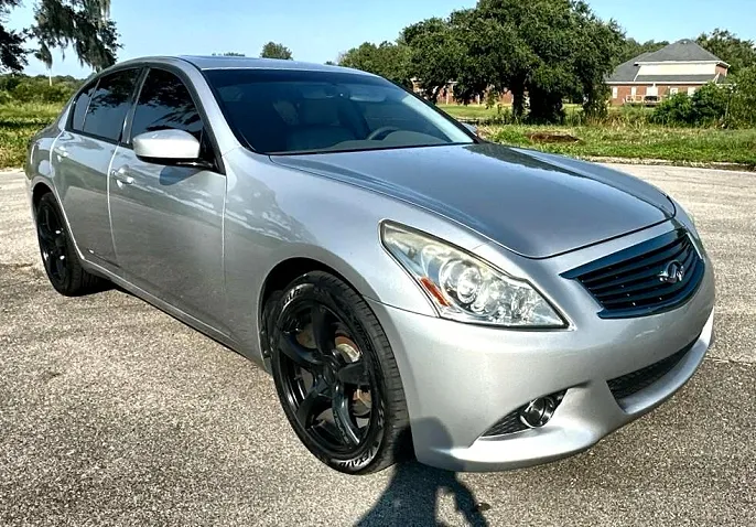 2013 Infiniti G37