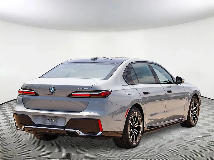 2025 BMW i7