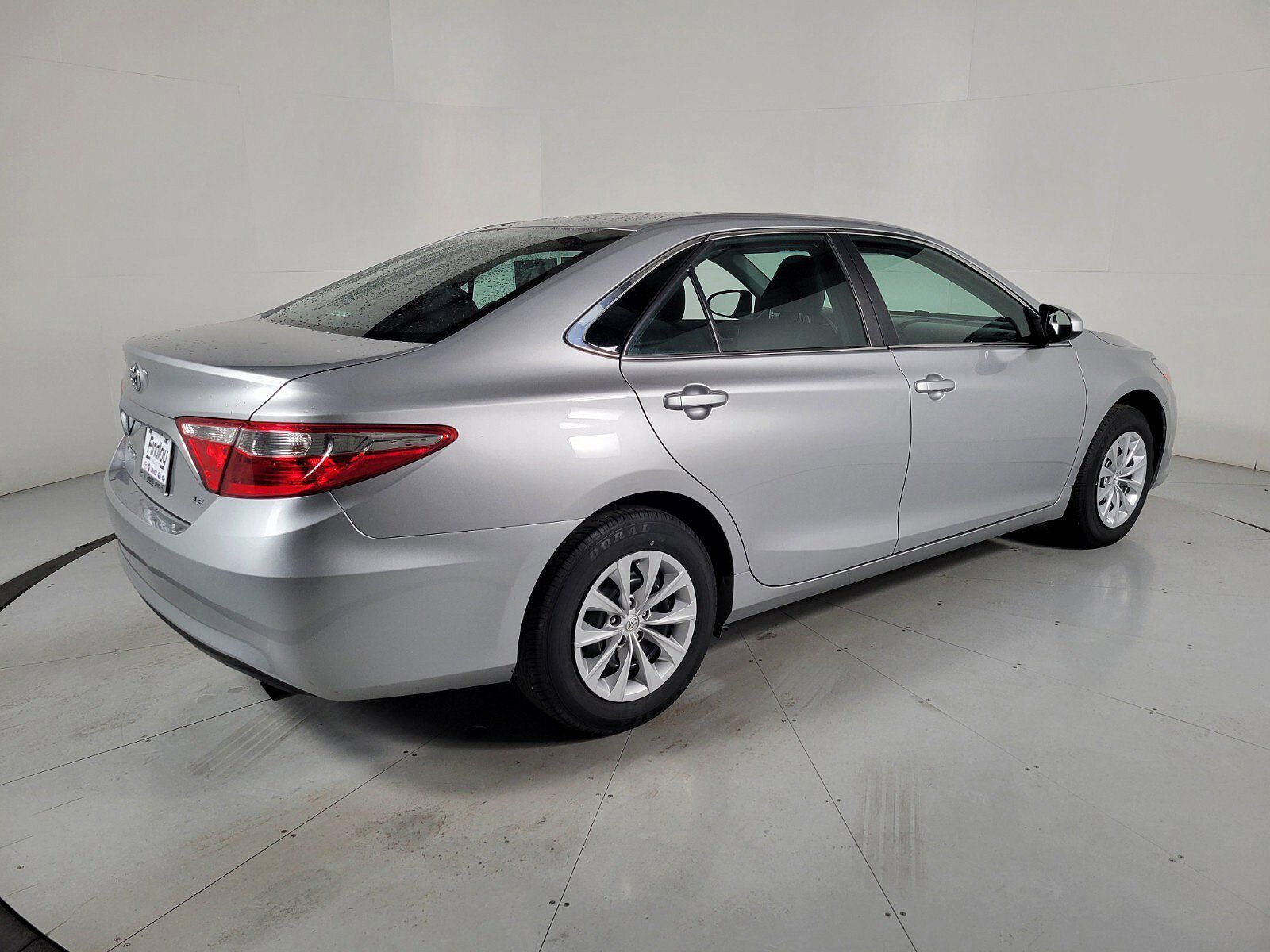 2017 Toyota Camry null image 4
