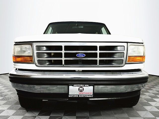 1995 Ford Bronco XLT image 2