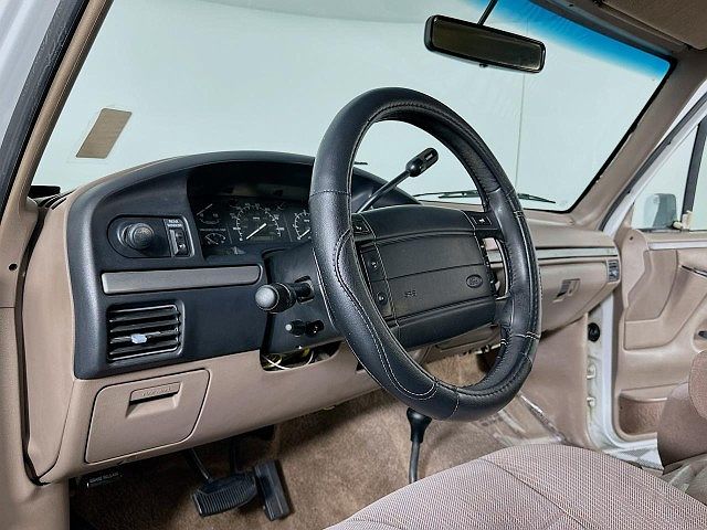 1995 Ford Bronco XLT image 30