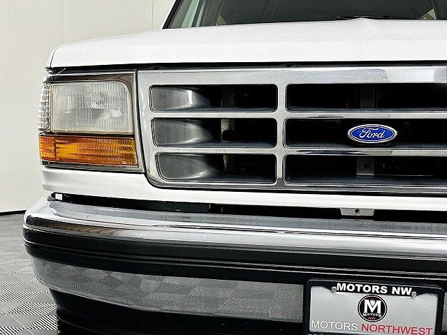 1995 Ford Bronco XLT image 5