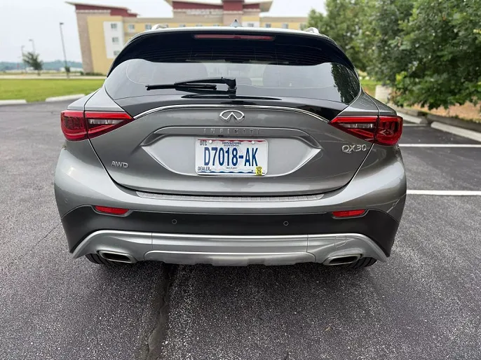 2017 Infiniti QX30