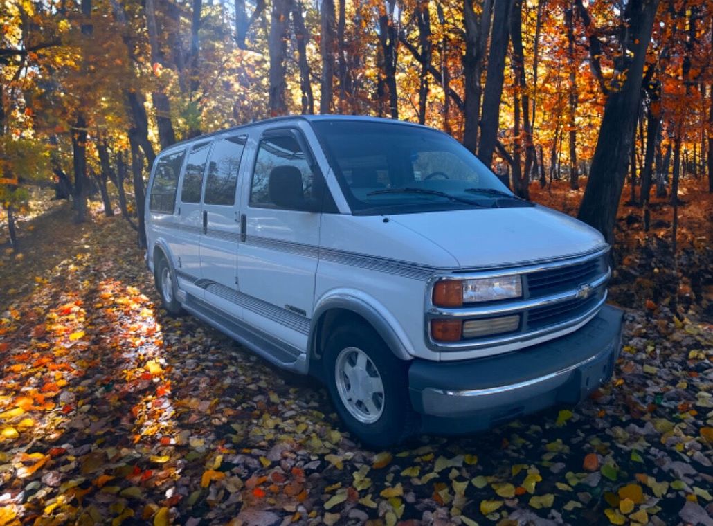 1996 Chevrolet Express 1500 image 0