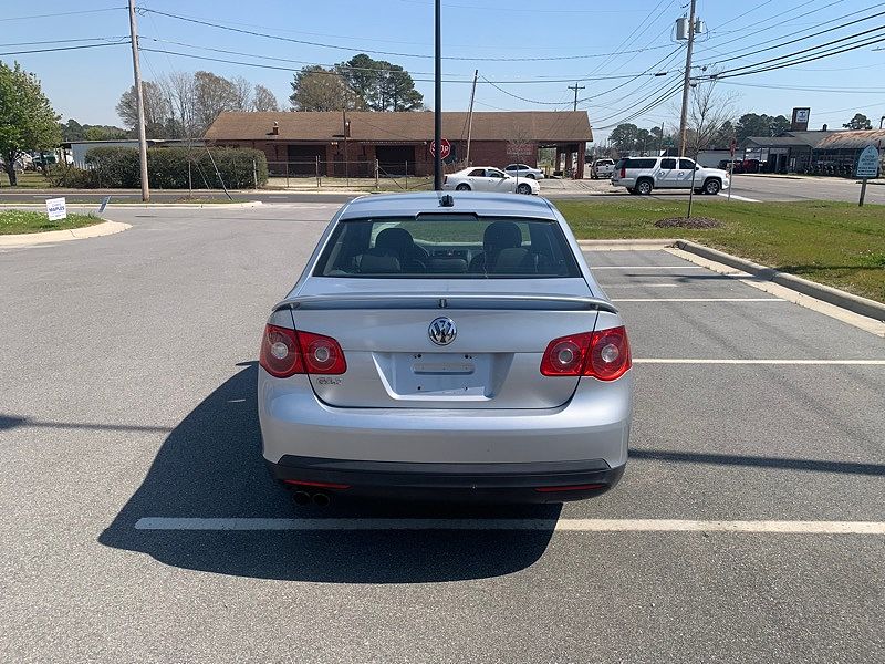 2006 Volkswagen Jetta GLI image 2