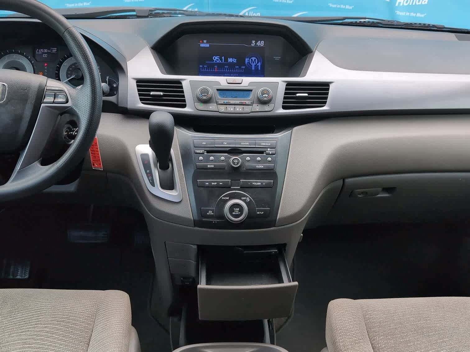2012 Honda Odyssey EX image 17