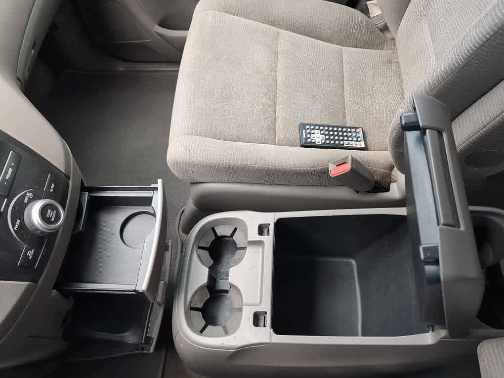 2012 Honda Odyssey EX image 18