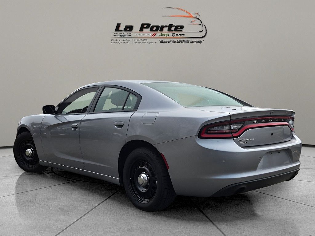 2017 Dodge Charger Police image 2