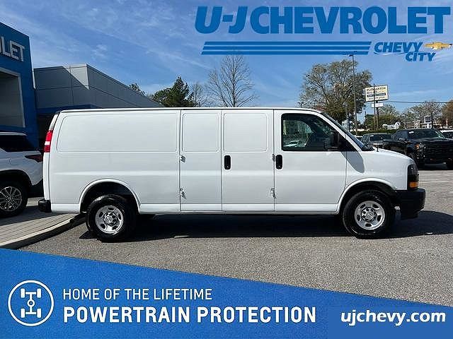 2021 Chevrolet Express 2500 image 1