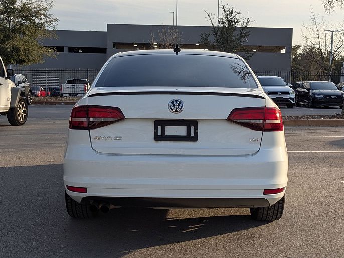 2018 Volkswagen Jetta