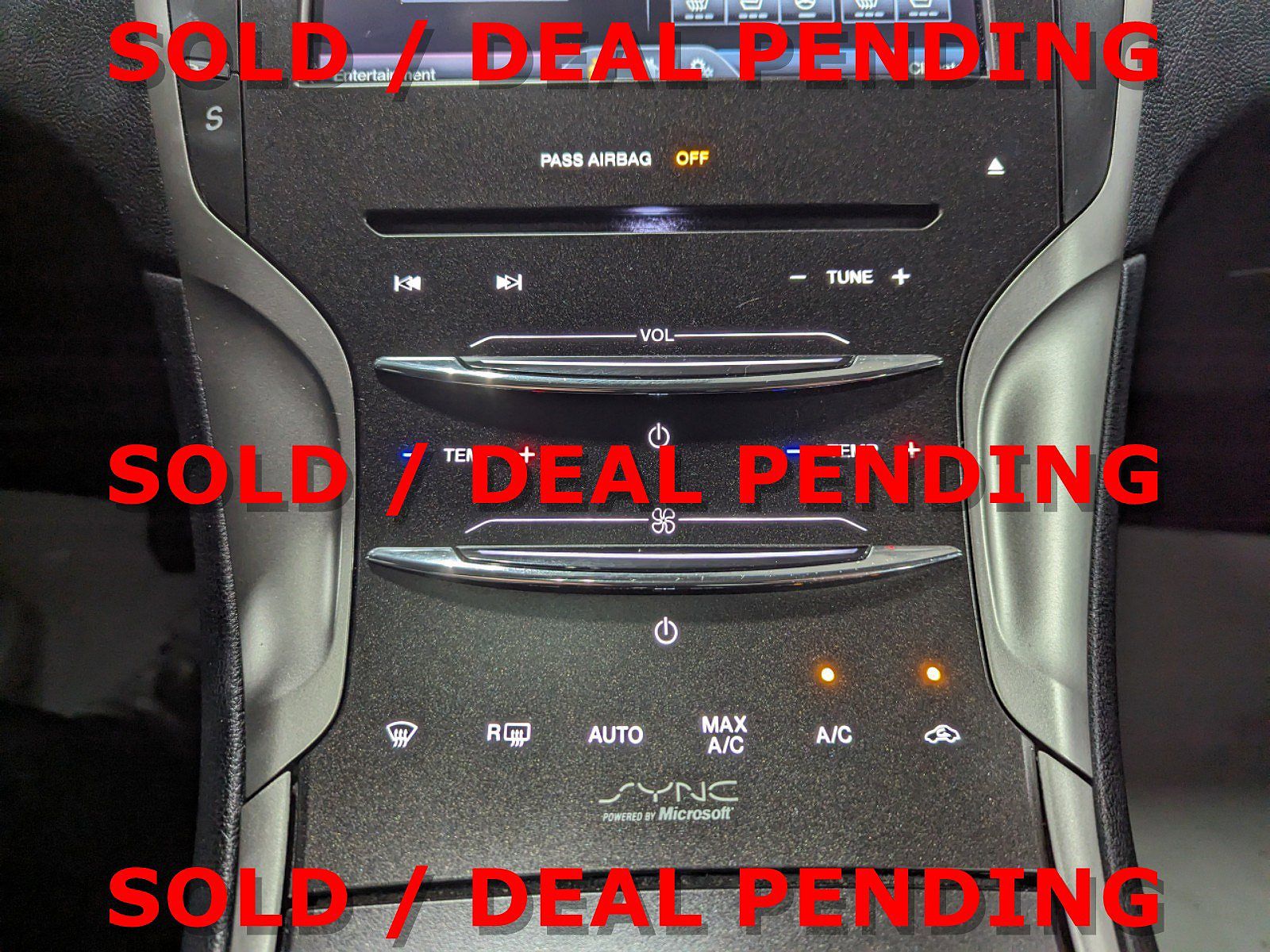 2015 Lincoln MKZ null image 20