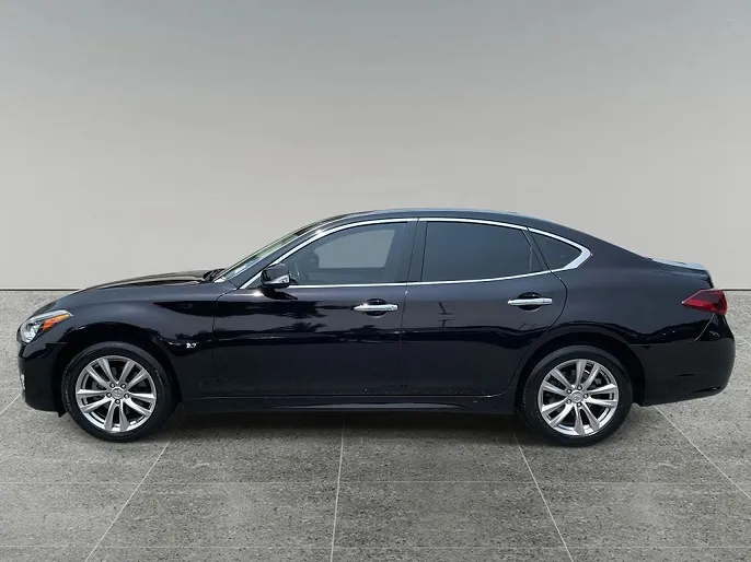 2016 Infiniti Q70