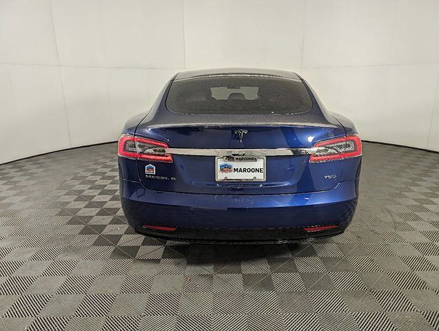 2017 Tesla Model S 75D image 4