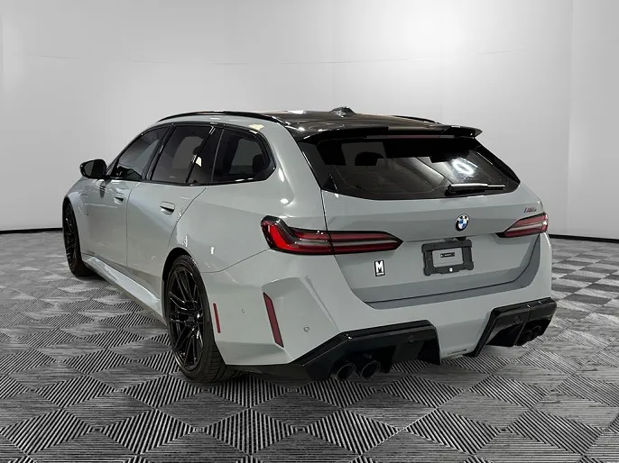 2025 BMW M5