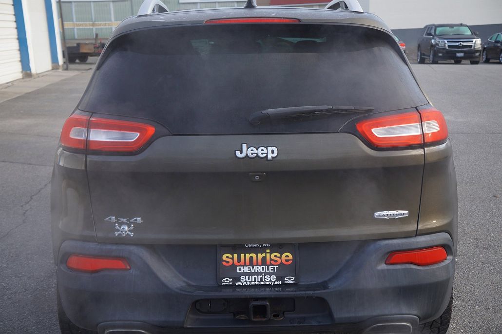 2015 Jeep Cherokee Latitude image 4