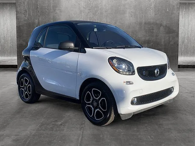 2019 Smart Fortwo Passion image 1