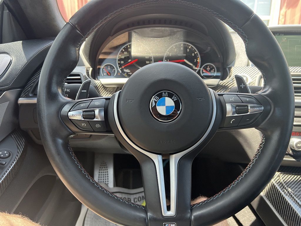 2015 BMW M6 Base image 37