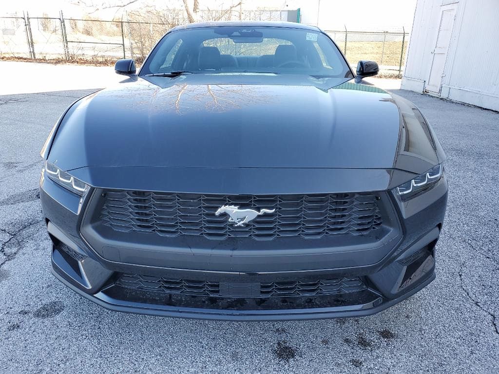 2024 Ford Mustang null image 2