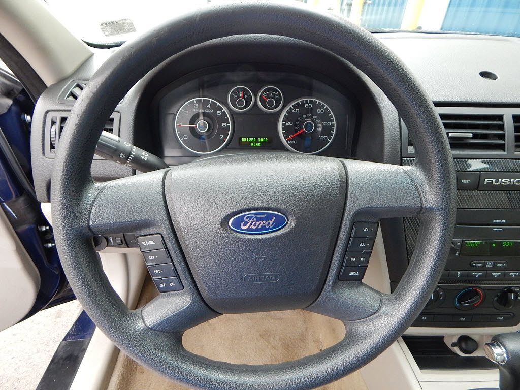 2007 Ford Fusion SE image 6
