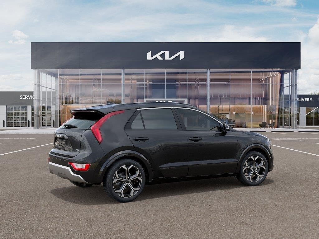 2024 Kia Niro EX Touring image 5