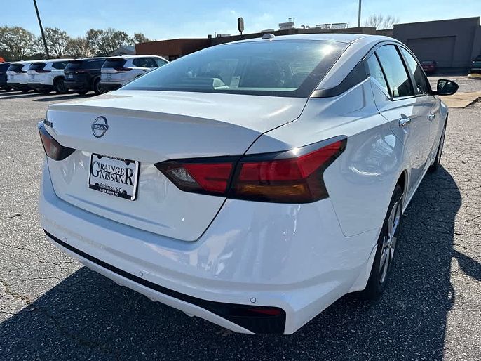2025 Nissan Altima