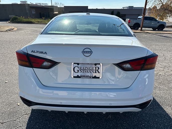 2025 Nissan Altima