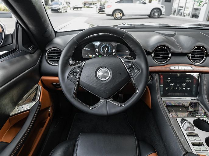 2018 Karma Revero