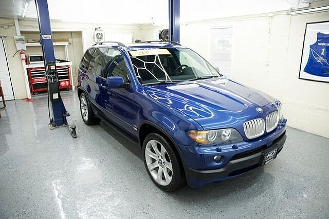 2004 BMW X5 4.8is image 0