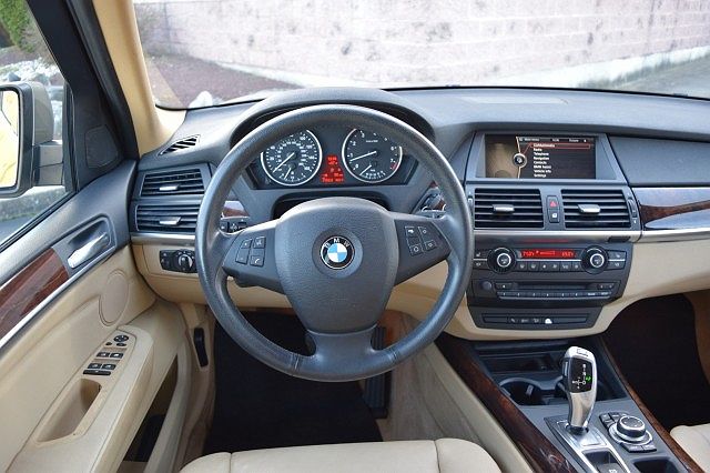 2010 BMW X5 xDrive30i image 22