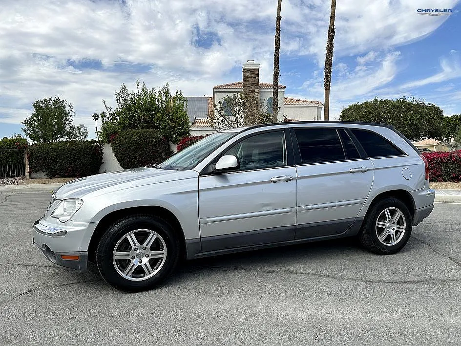 2007 Chrysler Pacifica Touring image 0