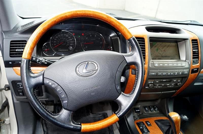 2003 Lexus GX 470 image 18