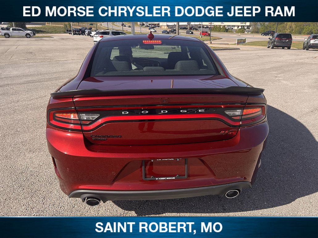 2017 Dodge Charger R/T image 2