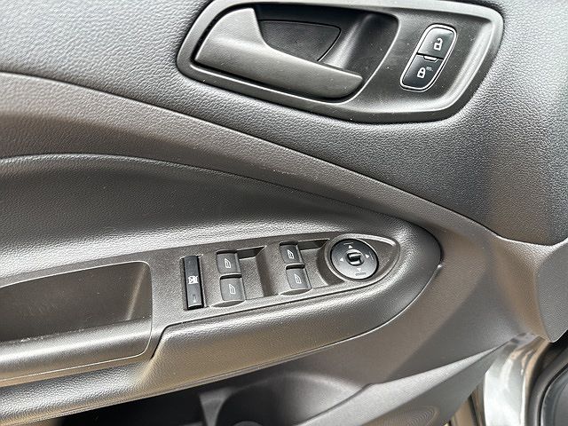 2018 Ford Escape S image 4