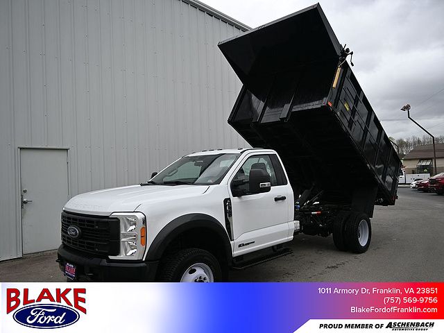 2023 Ford F-550 null image 0